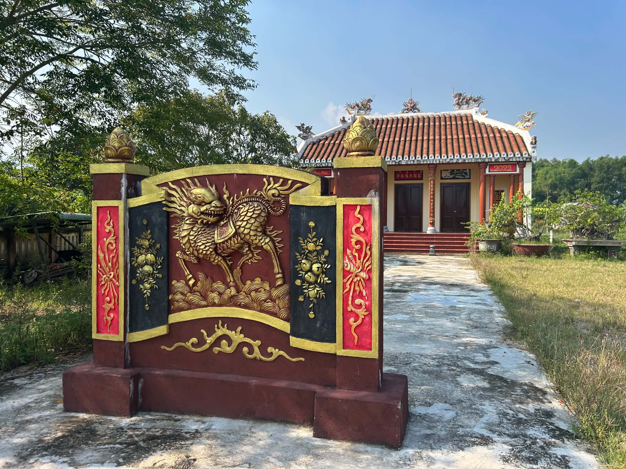 Đình làng Phú Nham Đông